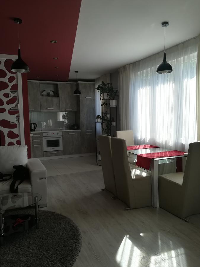 Apartments Topalovi Burgas Bagian luar foto